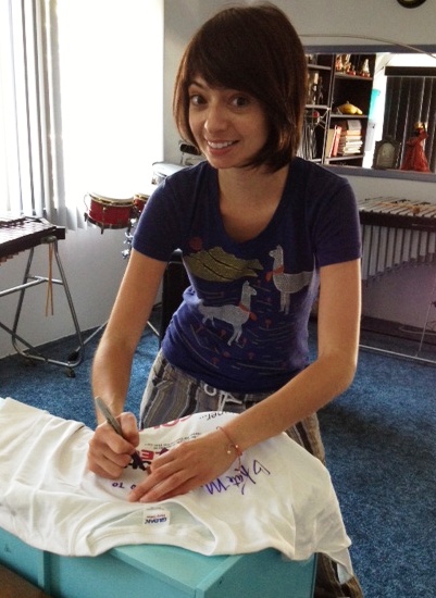 Kate_Micucci_Signing