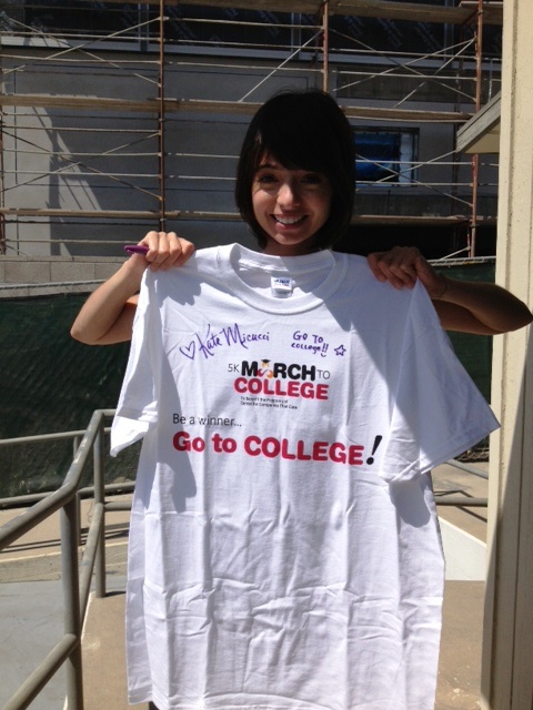 Kate_Micucci_T-Shirt_2